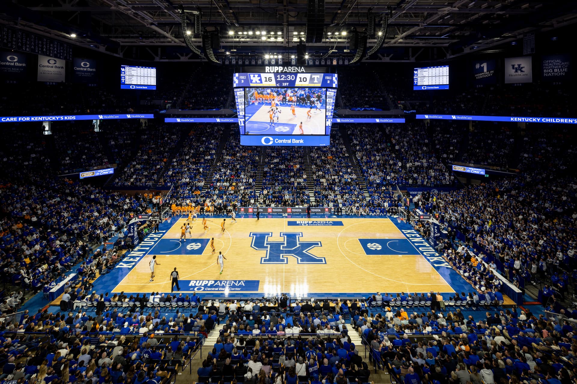 CBC, Kentucky, Lexington, Rupp Arena, basketball, exhibition center, sports
CBC, Kentucky, Lexington, Rupp Arena, basketball, exhibition center, sports